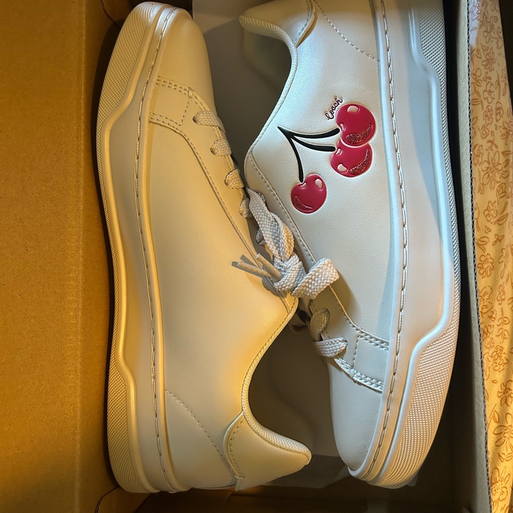 COACH Brand New Cream Cherry-Embellished Women's Sneakers - sz 7 - - Picture 4 of 4